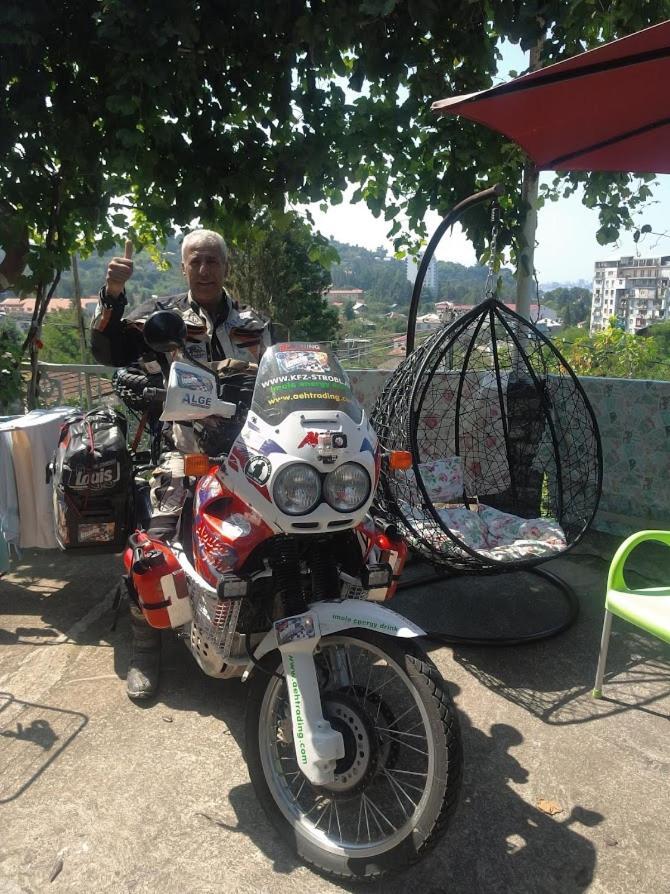 Tj Guest House Makhinjauri Bagian luar foto